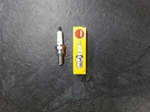 13_6965_NGK_sparkplug_CR6E_jpg