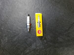 13_7023_NGK_sytytystulppa_CR6HS_jpg