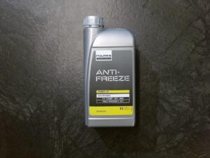 502566_Antifreeze_jaahdytinneste_1L_esisekoitettu_vaihtovali_4_vuotta_jpg