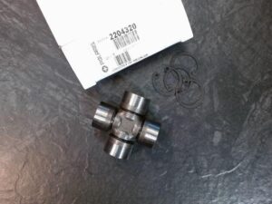 2204320_Etukardaanin_ristikko_KIT_CROSS_BEARING_NONGREASE_jpg