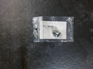 Tyhjennys proppu etuperään MAGNETIC DRAIN PLUG ASSEMBLY